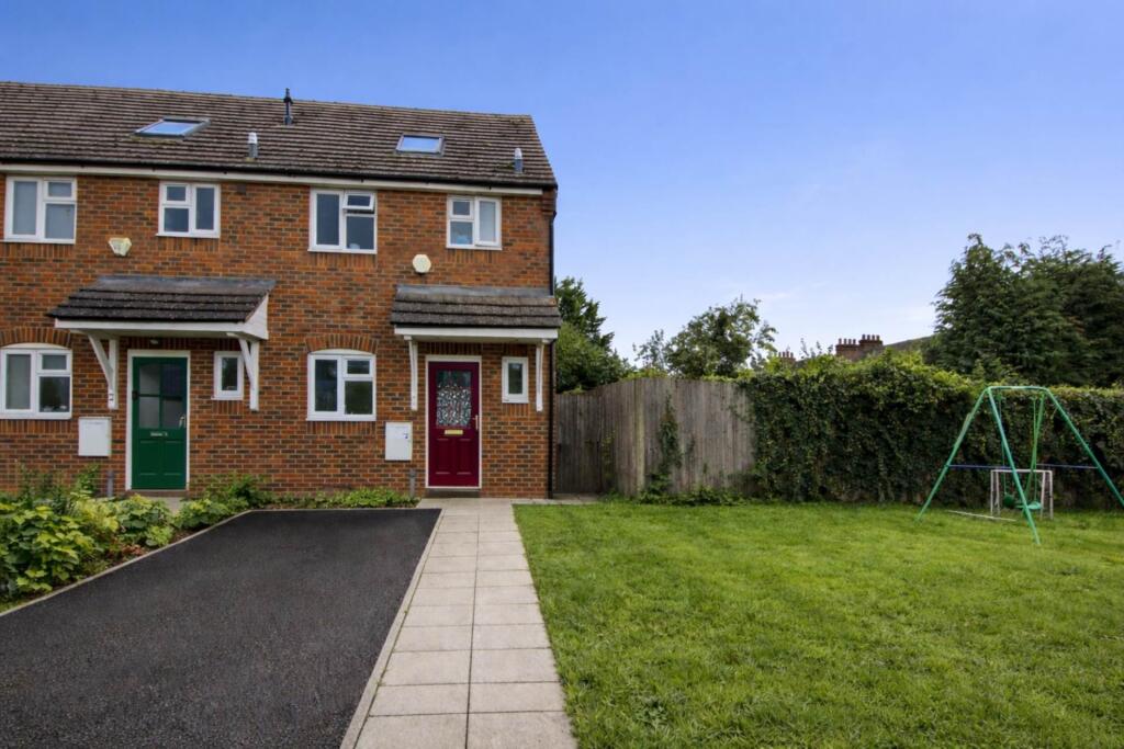 3 bed Semi Detached for rent in Luton. From Venture Residential - Luton