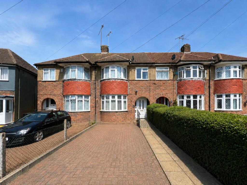 3 bed Mid Terraced House for rent in Upper Sundon. From Venture Residential - Luton