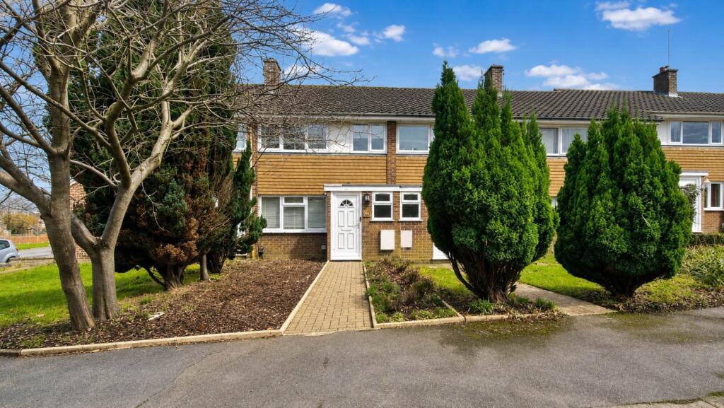 3 bed Detached for rent in Chalton. From Venture Residential - Luton