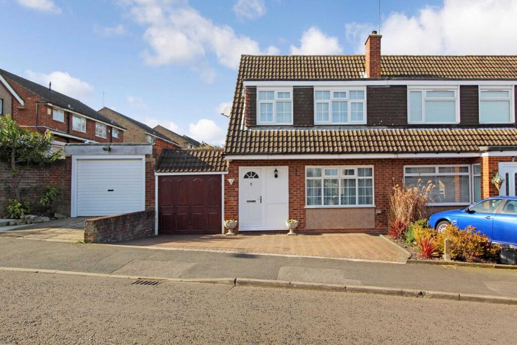 3 bed Semi Detached for rent in Luton. From Venture Residential - Luton