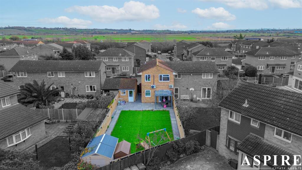 3 bed Semi Detached for rent in Grays. From Aspire Estate Agents - Benfleet 3 bed Semi Detached for rent in Grays. From Aspire Estate Agents - Benfleet