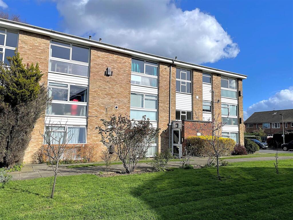 2 bed Apartment for rent in Beckenham. From Homezone Property Services - Bromley