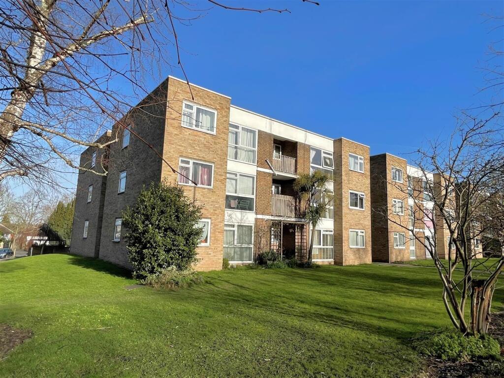 2 bed Apartment for rent in Beckenham. From Homezone Property Services - Bromley