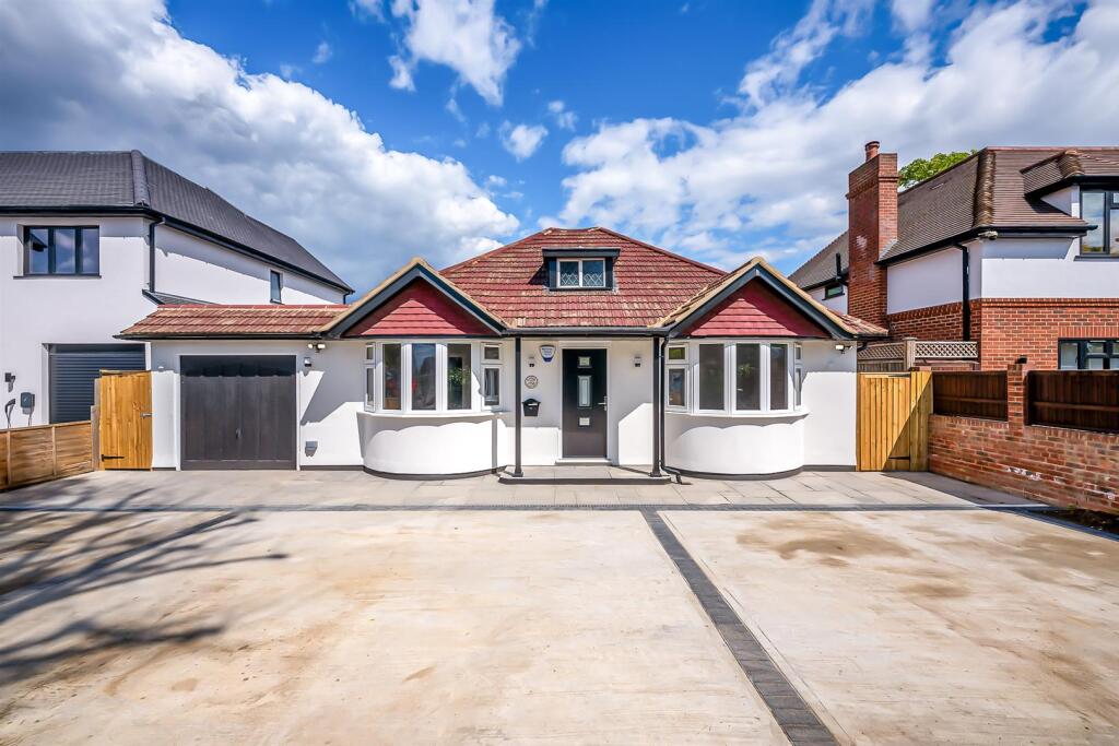 3 bed Detached bungalow for rent in Chislehurst. From Homezone Property Services - Bromley