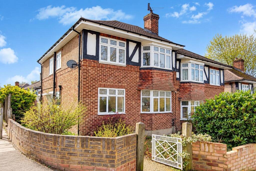 2 bed Annexe for rent in Keston Mark. From Homezone Property Services - Bromley 2 bed Annexe for rent in Keston Mark. From Homezone Property Services - Bromley