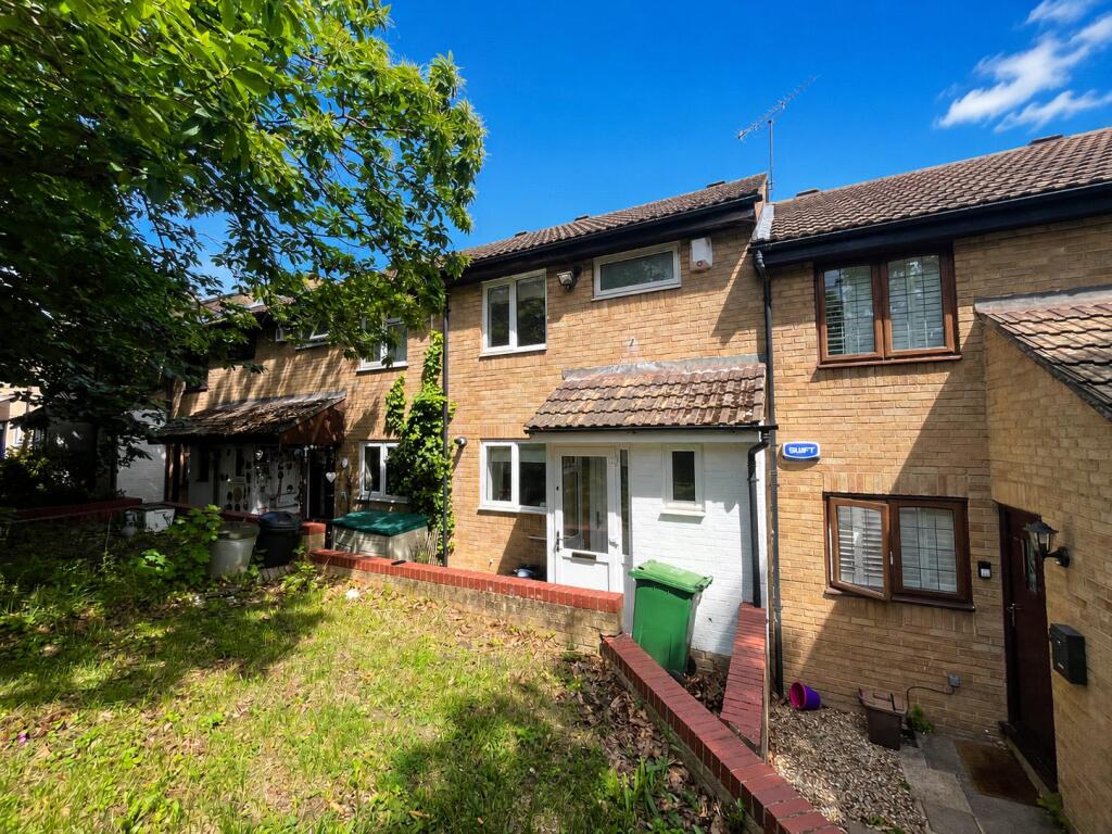3 bed Mid Terraced House for rent in Crayford. From Anthony Martin Estate Agents - Barnehurst