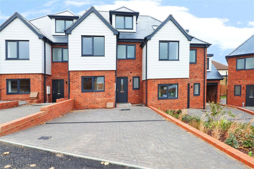 3 bed Mid Terraced House for rent in Great Mongeham. From Anthony Martin Estate Agents - Barnehurst 3 bed Mid Terraced House for rent in Great Mongeham. From Anthony Martin Estate Agents - Barnehurst