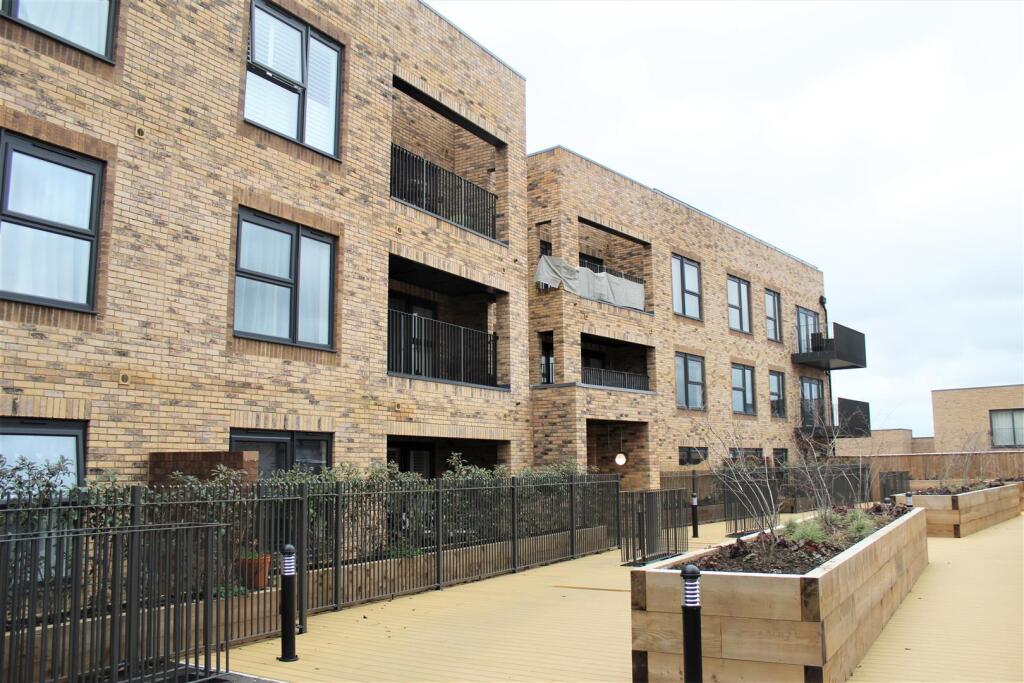 1 bed Car Parking for rent in Erith. From Anthony Martin Estate Agents - Barnehurst 1 bed Car Parking for rent in Erith. From Anthony Martin Estate Agents - Barnehurst