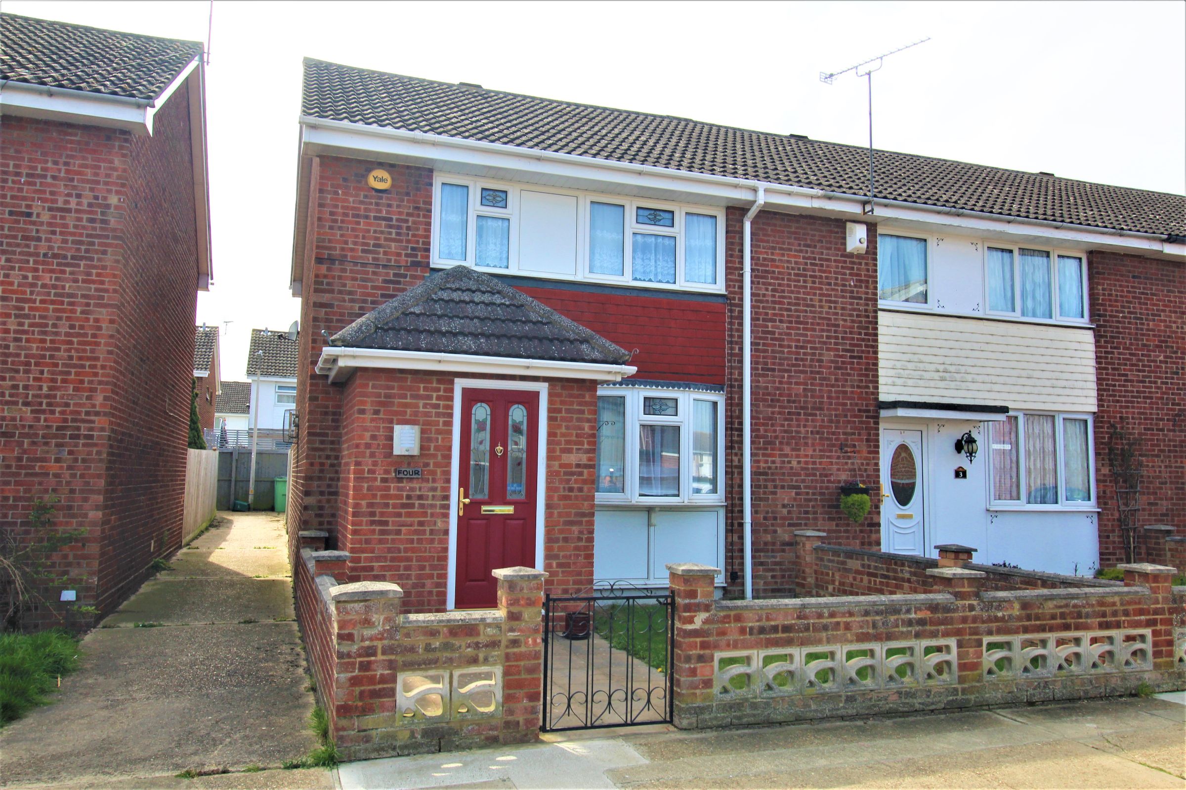 3 bed End Terraced House for rent in Witham. From Yaxley Homes
