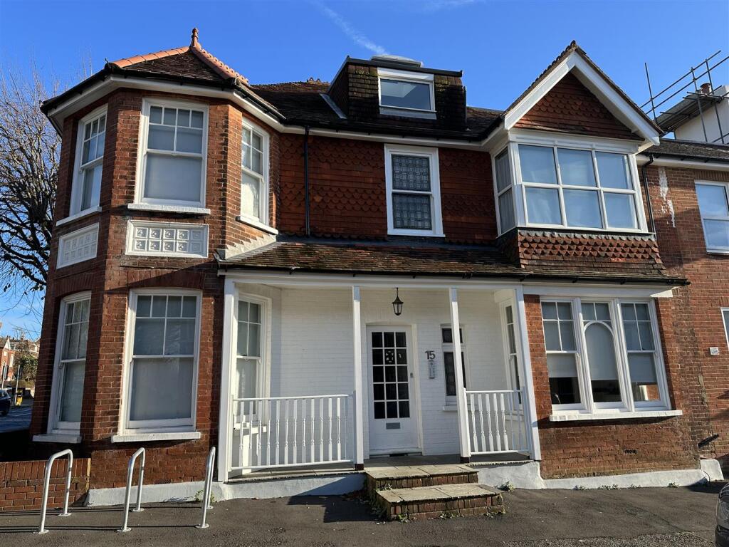 0 bed 1st Floor Flat for rent in Brighton and Hove. From Foster & Co - Hove
