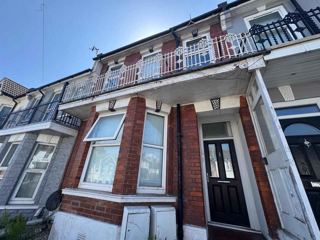 1 bed 1st Floor Flat for rent in Brighton and Hove. From Foster & Co - Hove