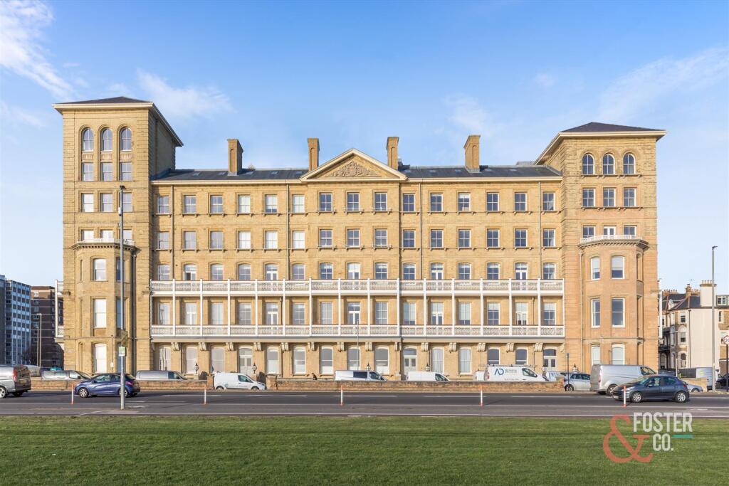 4 bed Apartment for rent in Portslade-by-Sea. From Foster & Co - Hove