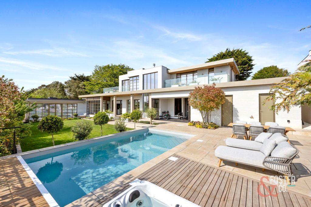 4 bed Detached for rent in Portslade-by-Sea. From Foster & Co - Hove 4 bed Detached for rent in Portslade-by-Sea. From Foster & Co - Hove