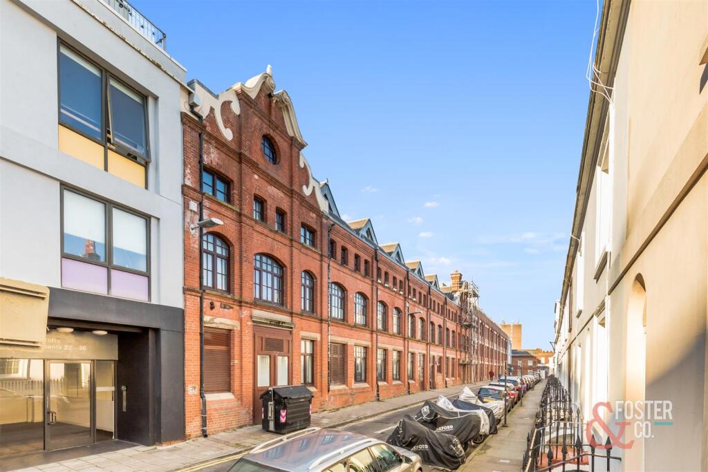 2 bed Apartment for rent in Brighton and Hove. From Foster & Co - Hove