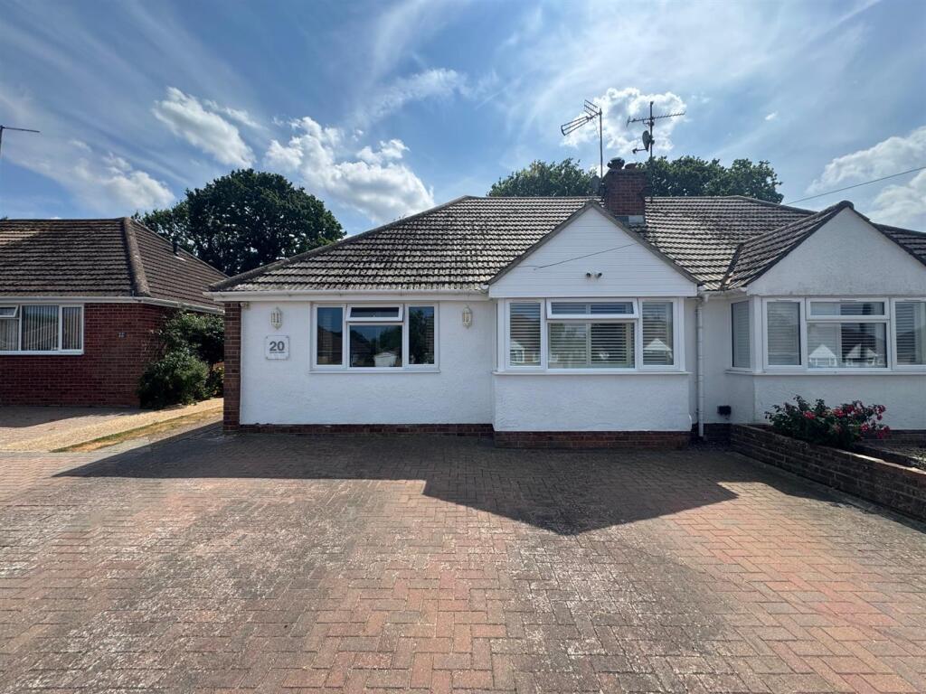 2 bed Semi-detached bungalow for rent in Burgess Hill. From Foster & Co - Hove