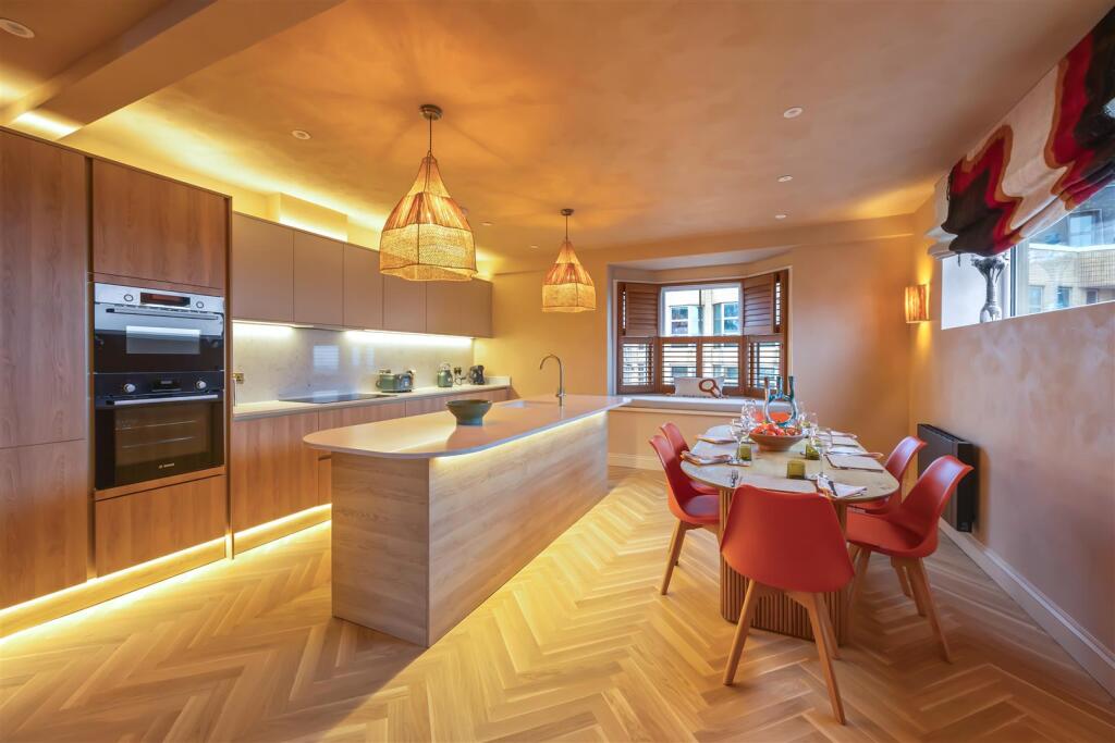 3 bed Apartment for rent in Brighton and Hove. From Foster & Co - Hove 3 bed Apartment for rent in Brighton and Hove. From Foster & Co - Hove