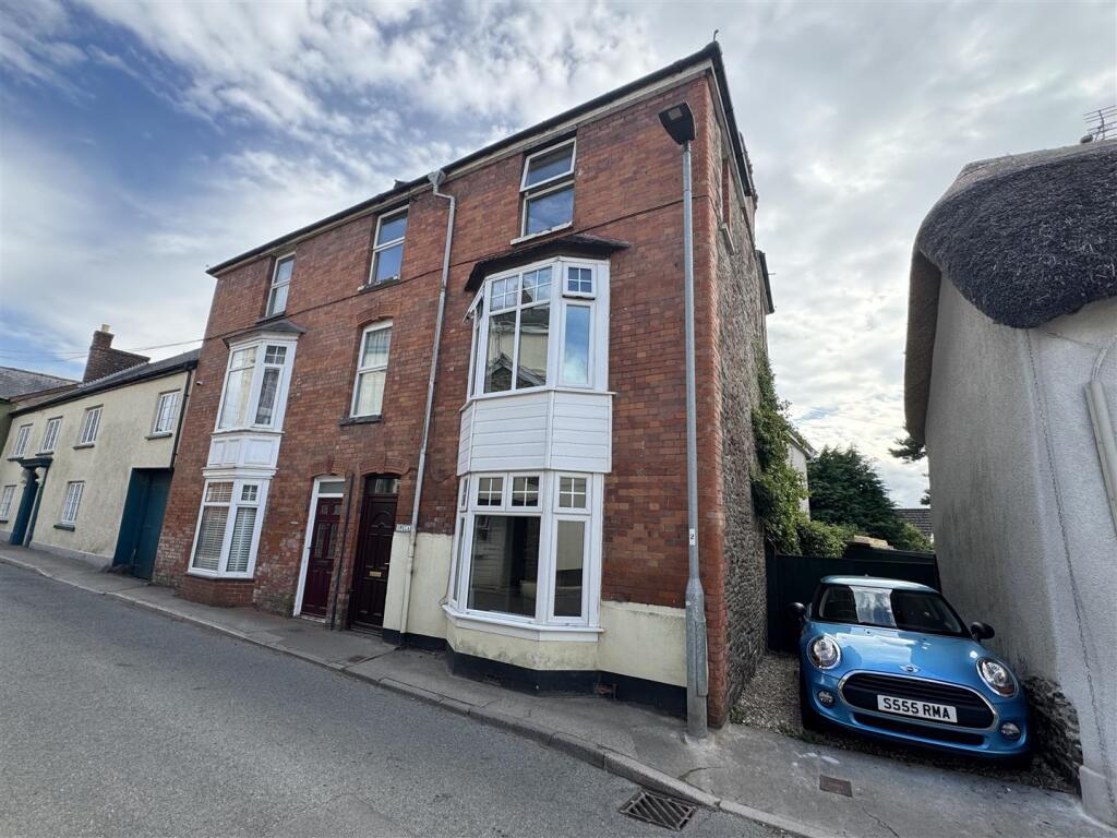 3 bed End of Terrace for rent in Chulmleigh. From The Keenor Estate Agent - Chulmleigh