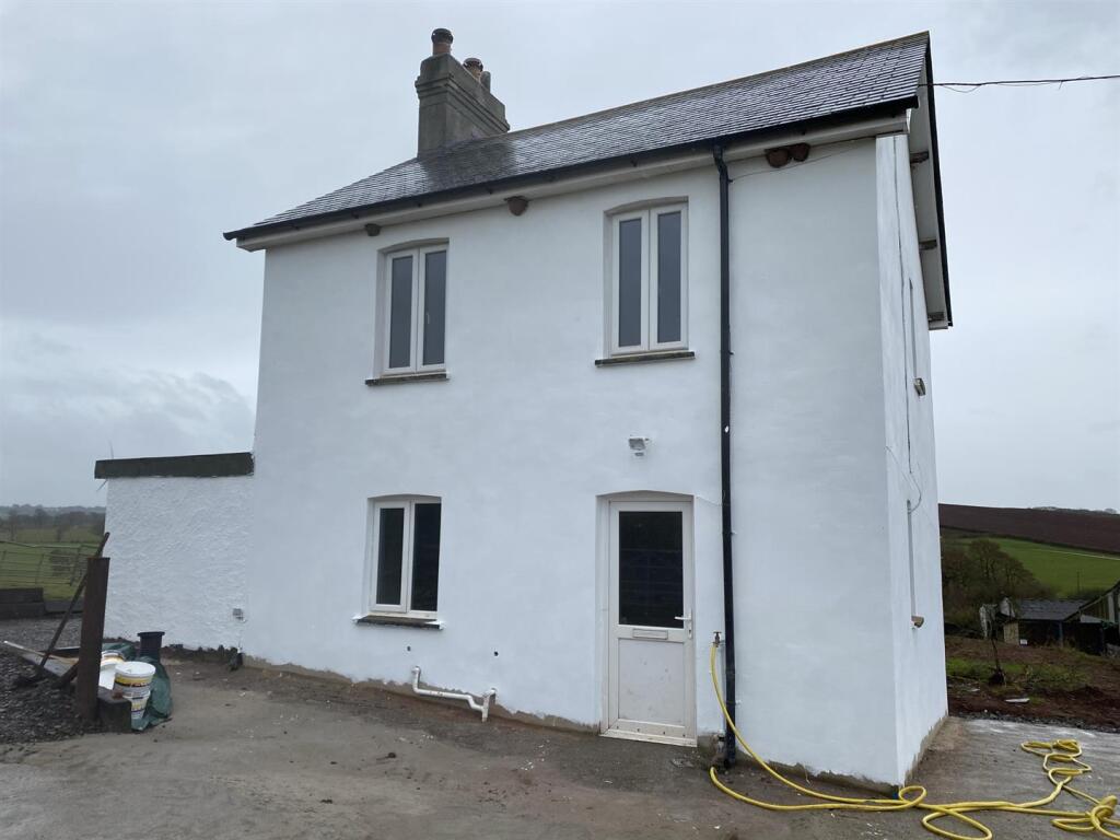 3 bed Cottage for rent in North Tawton. From The Keenor Estate Agent - Chulmleigh