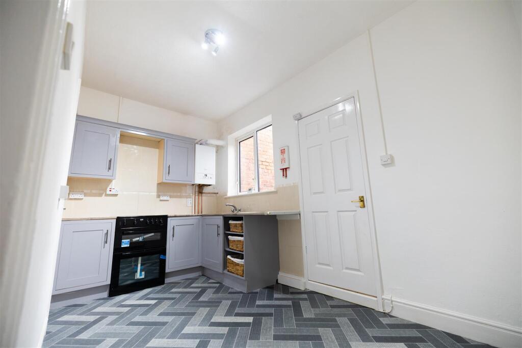 2 bed Mid Terraced House for rent in Darlington. From Venture Properties - Darlington 2 bed Mid Terraced House for rent in Darlington. From Venture Properties - Darlington