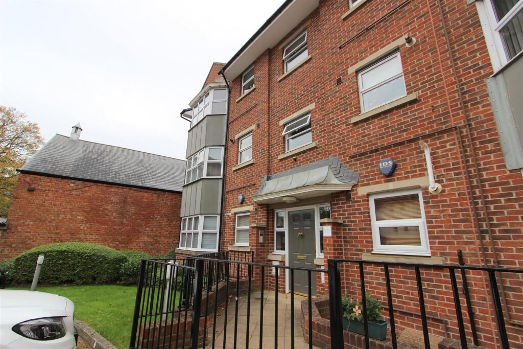 2 bed Apartment for rent in Darlington. From Venture Properties - Darlington