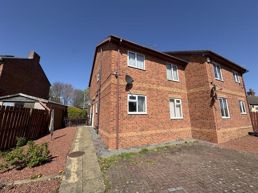 2 bed Apartment for rent in Darlington. From Venture Properties - Darlington