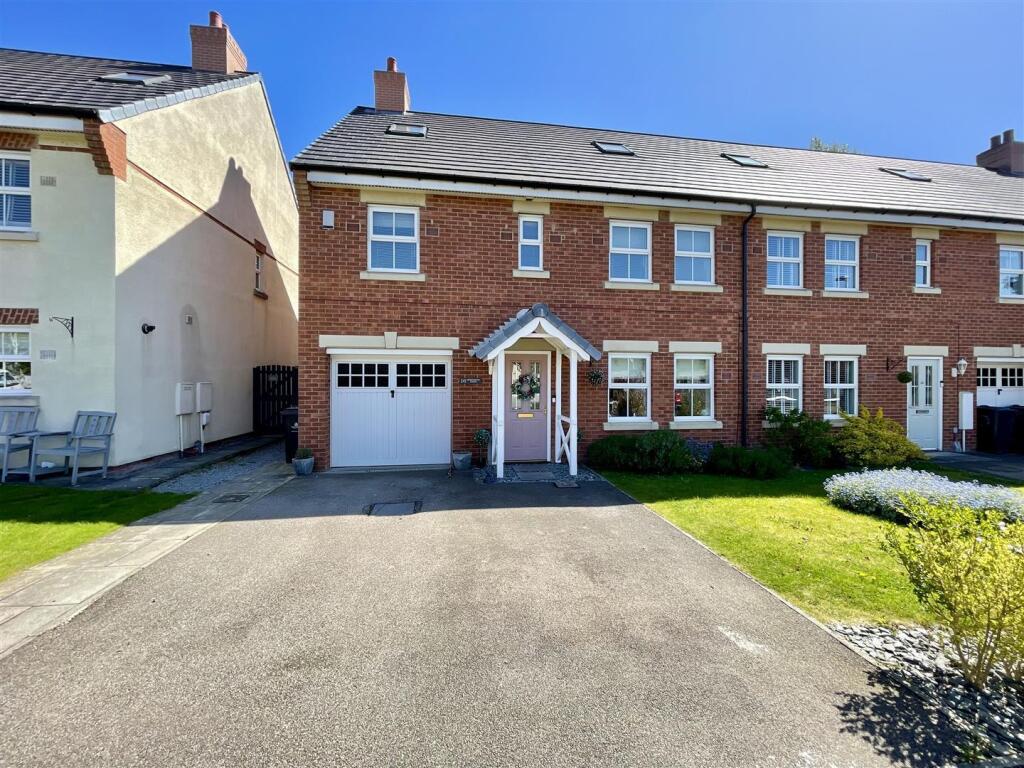 6 bed Town House for rent in Darlington. From Venture Properties - Darlington