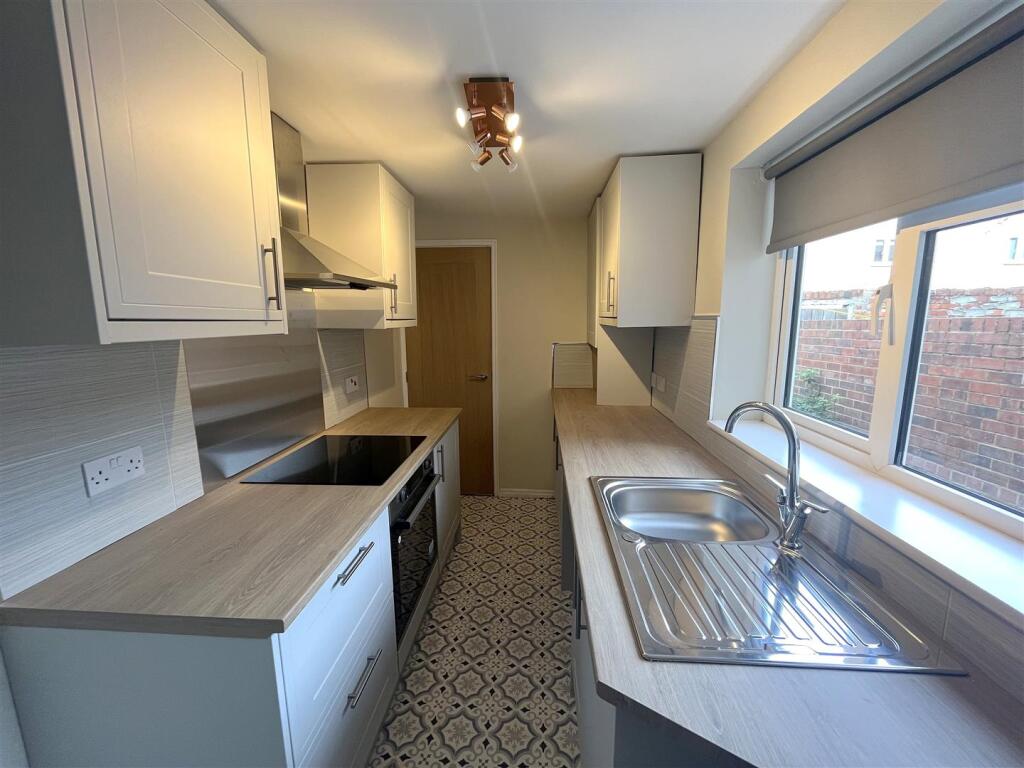 2 bed Mid Terraced House for rent in Darlington. From Venture Properties - Darlington