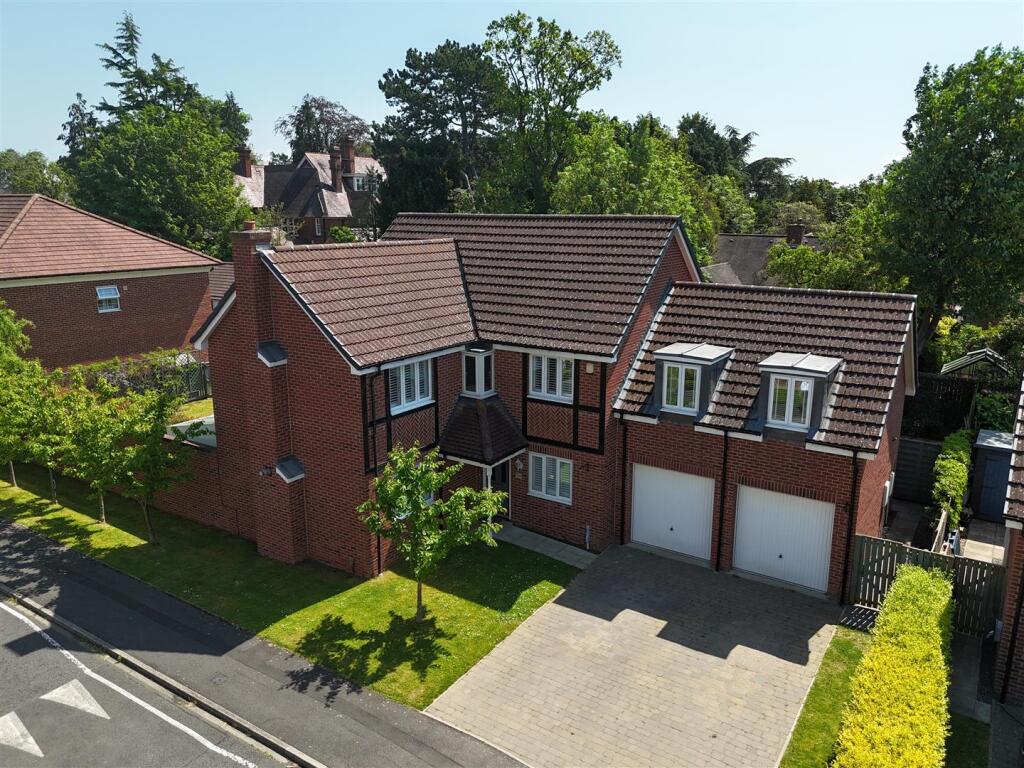 5 bed Detached for rent in Darlington. From Venture Properties - Darlington 5 bed Detached for rent in Darlington. From Venture Properties - Darlington