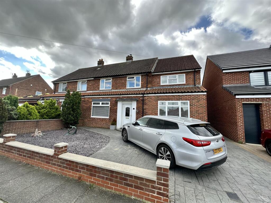 5 bed Semi Detached for rent in Darlington. From Venture Properties - Darlington 5 bed Semi Detached for rent in Darlington. From Venture Properties - Darlington