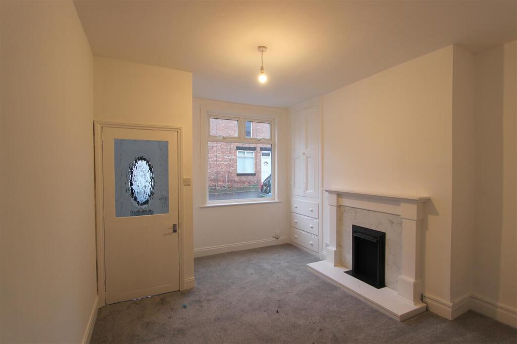 2 bed Mid Terraced House for rent in Darlington. From Venture Properties - Darlington 2 bed Mid Terraced House for rent in Darlington. From Venture Properties - Darlington