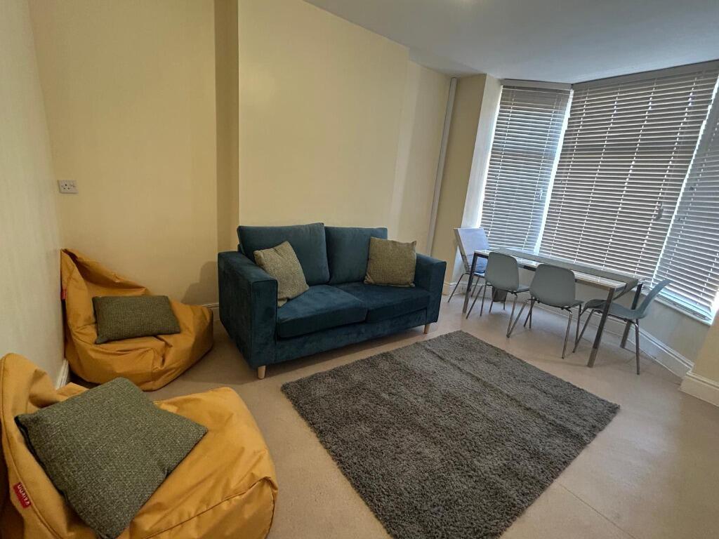 4 bed 1st Floor Flat for rent in Stoke-on-Trent. From Nicholas Humphreys - Stoke-On-Trent