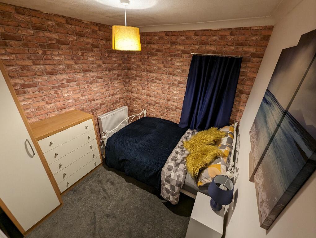 4 bed Mid Terraced House for rent in Keele. From Nicholas Humphreys - Stoke-On-Trent