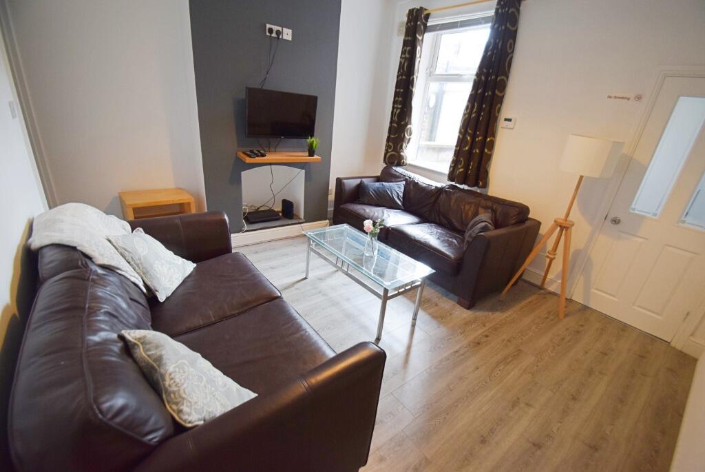 4 bed Mid Terraced House for rent in Stoke-on-Trent. From Nicholas Humphreys - Stoke-On-Trent