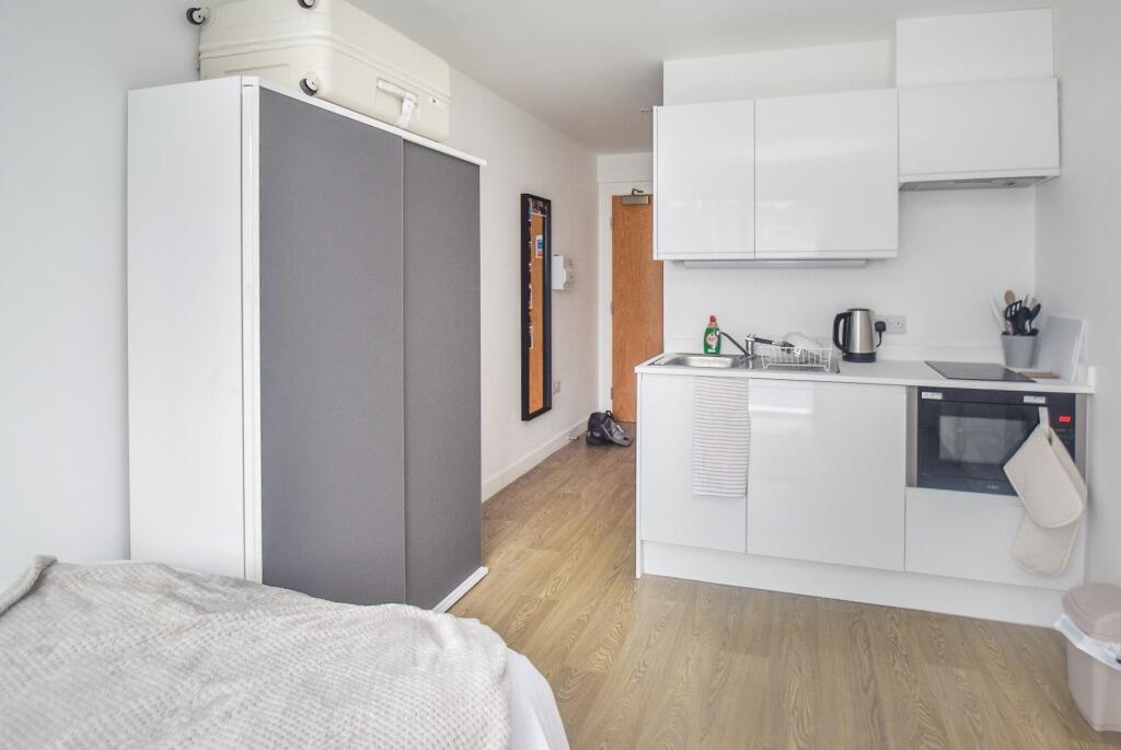 1 bed Apartment for rent in Newcastle-under-Lyme. From Nicholas Humphreys - Stoke-On-Trent