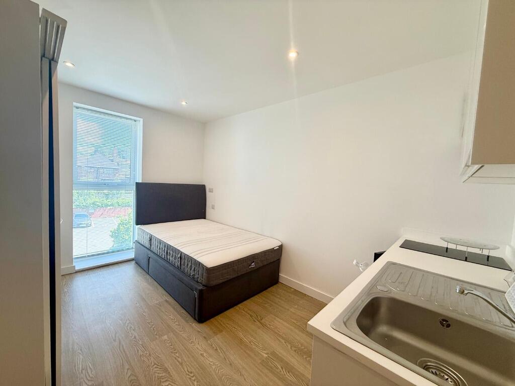 1 bed Apartment for rent in Newcastle-under-Lyme. From Nicholas Humphreys - Stoke-On-Trent