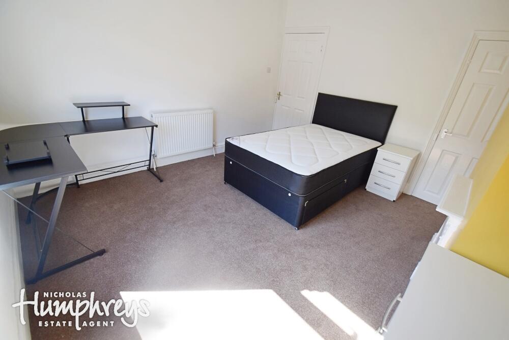 3 bed Mid Terraced House for rent in Stoke-on-Trent. From Nicholas Humphreys - Stoke-On-Trent 3 bed Mid Terraced House for rent in Stoke-on-Trent. From Nicholas Humphreys - Stoke-On-Trent