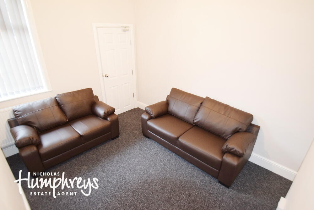 3 bed Mid Terraced House for rent in Hanchurch. From Nicholas Humphreys - Stoke-On-Trent