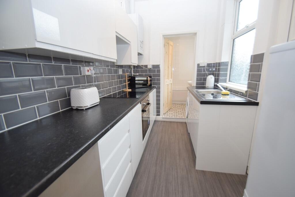 3 bed House Share for rent in Stoke-on-Trent. From Nicholas Humphreys - Stoke-On-Trent 3 bed House Share for rent in Stoke-on-Trent. From Nicholas Humphreys - Stoke-On-Trent