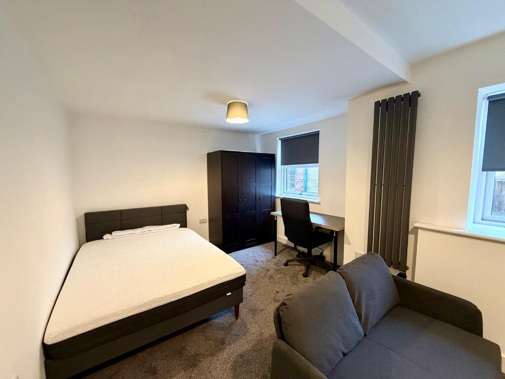 1 bed 1st Floor Flat for rent in Newcastle-under-Lyme. From Nicholas Humphreys - Stoke-On-Trent