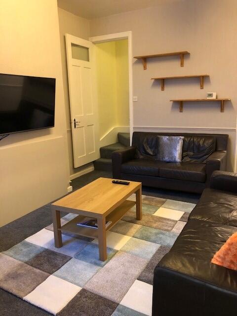 3 bed Mid Terraced House for rent in Stoke-on-Trent. From Nicholas Humphreys - Stoke-On-Trent