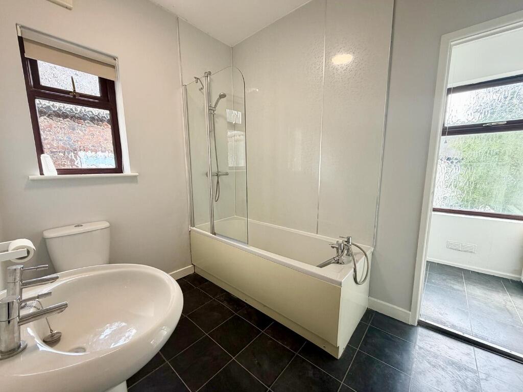 3 bed Mid Terraced House for rent in Newcastle-under-Lyme. From Nicholas Humphreys - Stoke-On-Trent 3 bed Mid Terraced House for rent in Newcastle-under-Lyme. From Nicholas Humphreys - Stoke-On-Trent