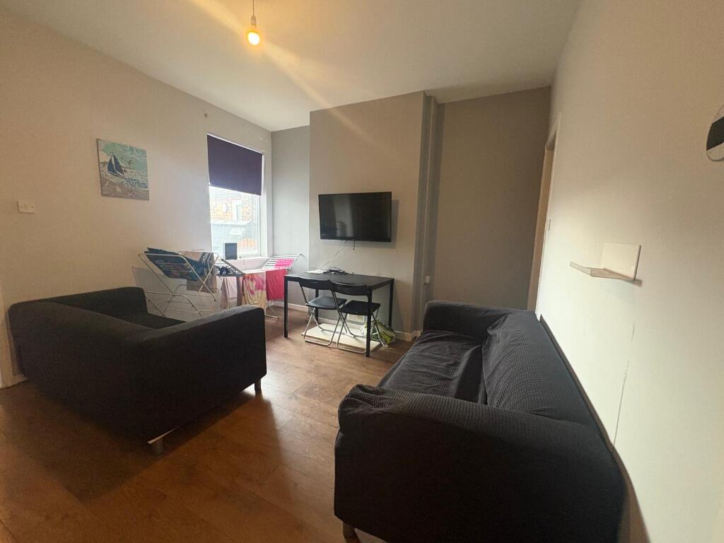 2 bed Mid Terraced House for rent in Stoke-on-Trent. From Nicholas Humphreys - Stoke-On-Trent 2 bed Mid Terraced House for rent in Stoke-on-Trent. From Nicholas Humphreys - Stoke-On-Trent