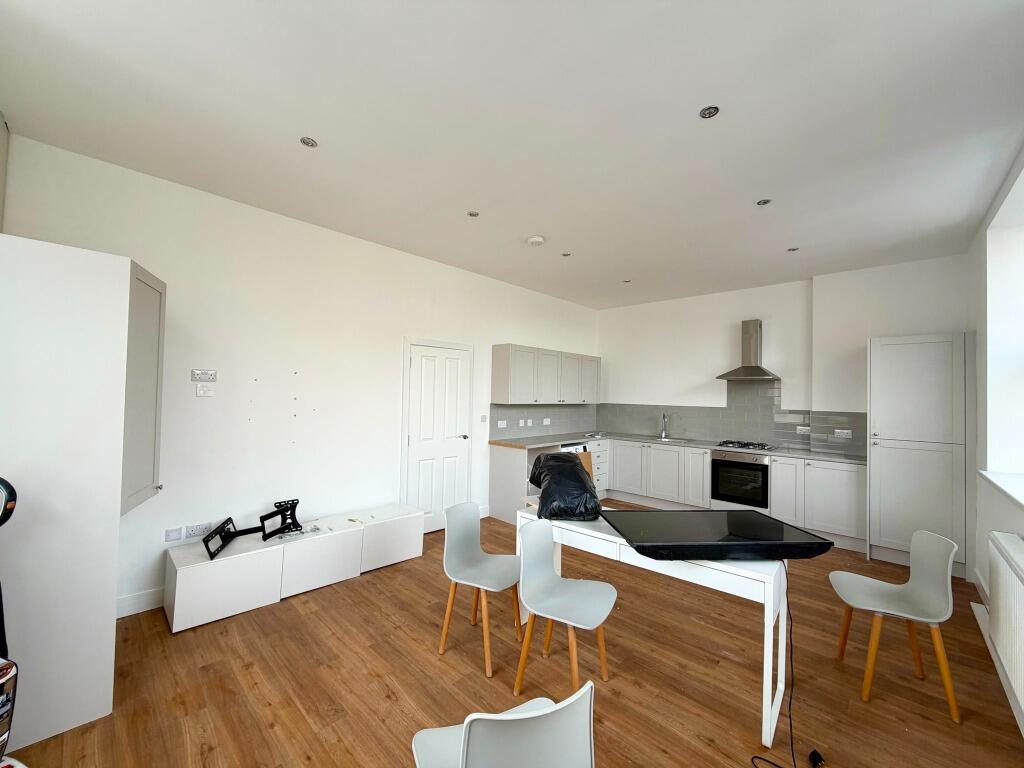 2 bed 1st Floor Flat for rent in Hanchurch. From Nicholas Humphreys - Stoke-On-Trent
