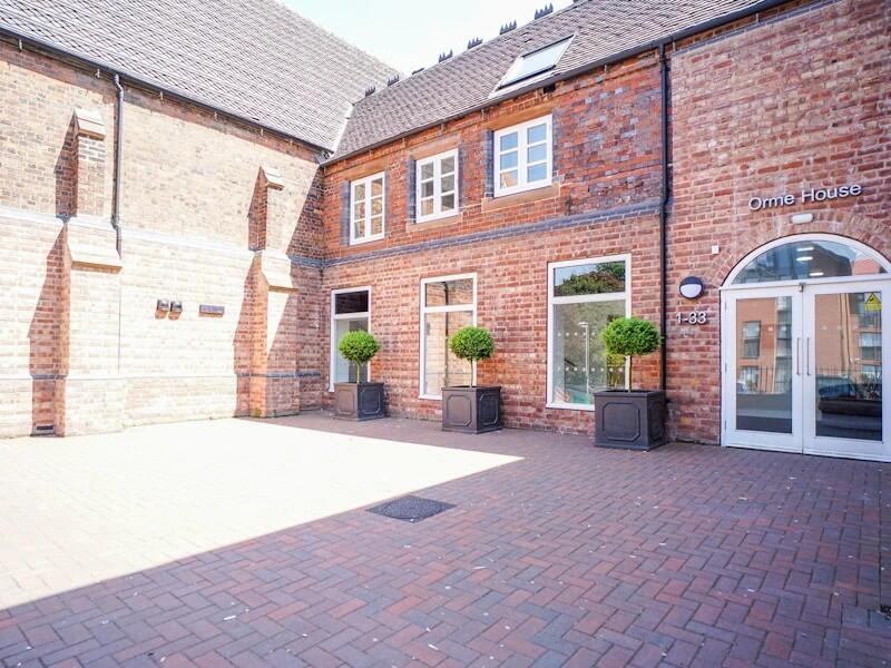 4 bed Studio for rent in Newcastle-under-Lyme. From Nicholas Humphreys - Stoke-On-Trent 4 bed Studio for rent in Newcastle-under-Lyme. From Nicholas Humphreys - Stoke-On-Trent