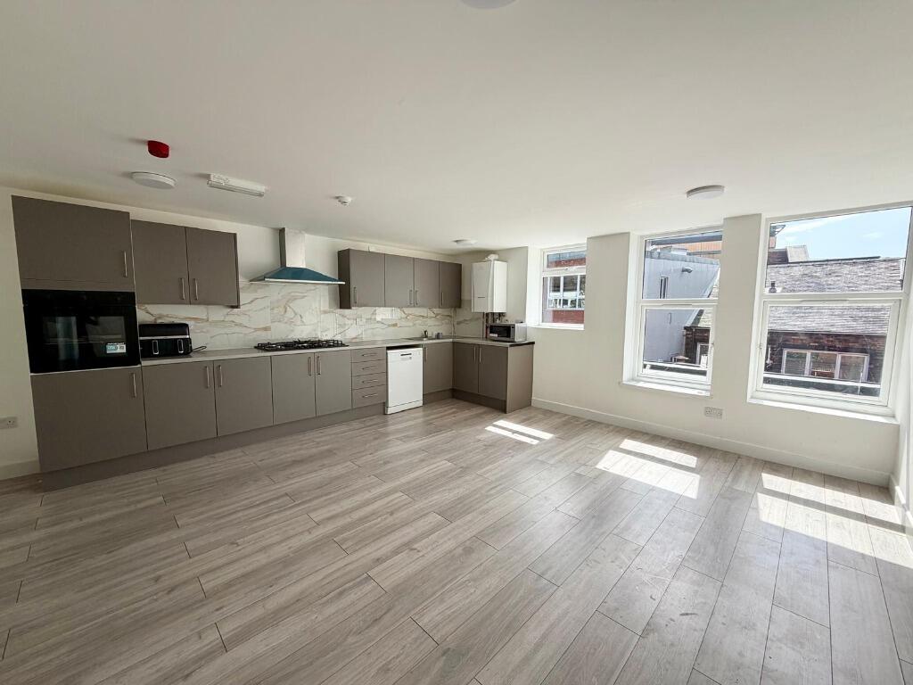 1 bed House Share for rent in Stoke-on-Trent. From Nicholas Humphreys - Stoke-On-Trent 1 bed House Share for rent in Stoke-on-Trent. From Nicholas Humphreys - Stoke-On-Trent