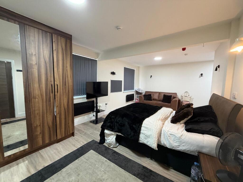 1 bed 1st Floor Flat for rent in Newcastle-under-Lyme. From Nicholas Humphreys - Stoke-On-Trent 1 bed 1st Floor Flat for rent in Newcastle-under-Lyme. From Nicholas Humphreys - Stoke-On-Trent