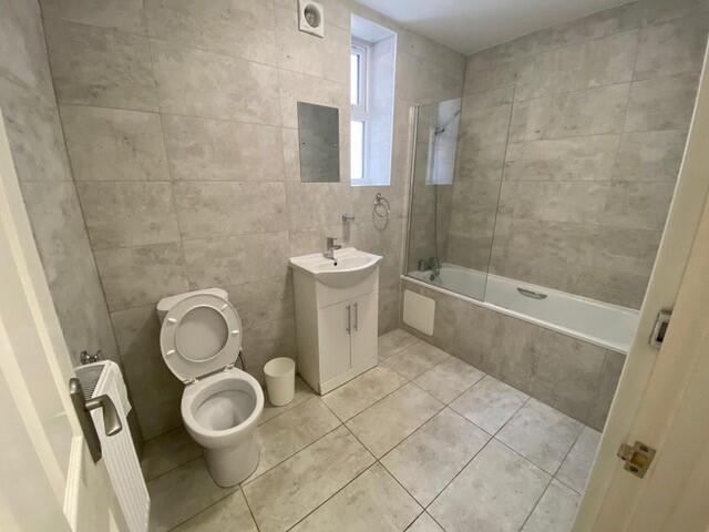 2 bed 1st Floor Flat for rent in Hanchurch. From Nicholas Humphreys - Stoke-On-Trent 2 bed 1st Floor Flat for rent in Hanchurch. From Nicholas Humphreys - Stoke-On-Trent