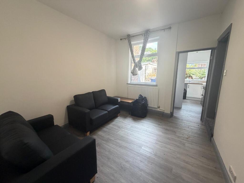 3 bed Mid Terraced House for rent in Newcastle-under-Lyme. From Nicholas Humphreys - Stoke-On-Trent 3 bed Mid Terraced House for rent in Newcastle-under-Lyme. From Nicholas Humphreys - Stoke-On-Trent