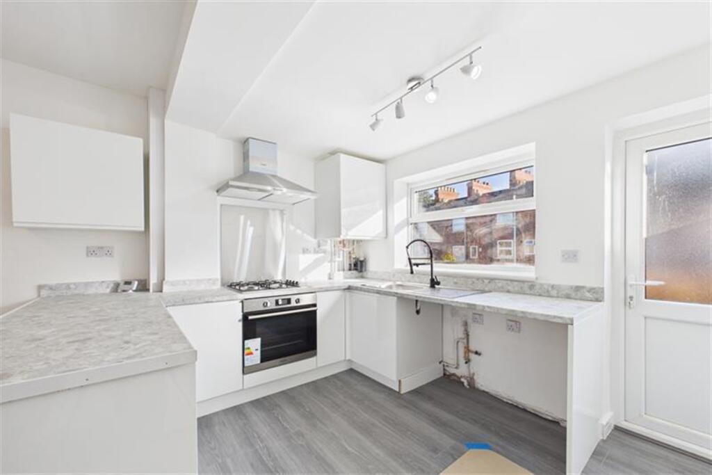 3 bed Mid Terraced House for rent in Nottingham. From Walton & Allen - Nottingham