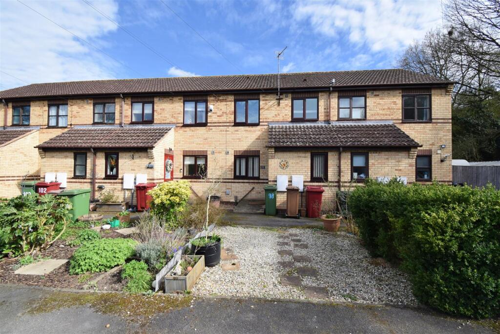 2 bed Mid Terraced House for rent in Scunthorpe. From Bella Properties - Scunthorpe